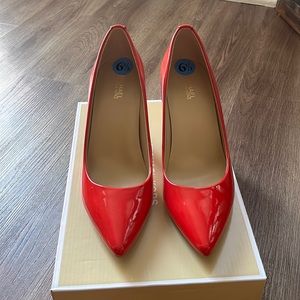 Michael Kors Leather Mid Pump Size 6 1/2